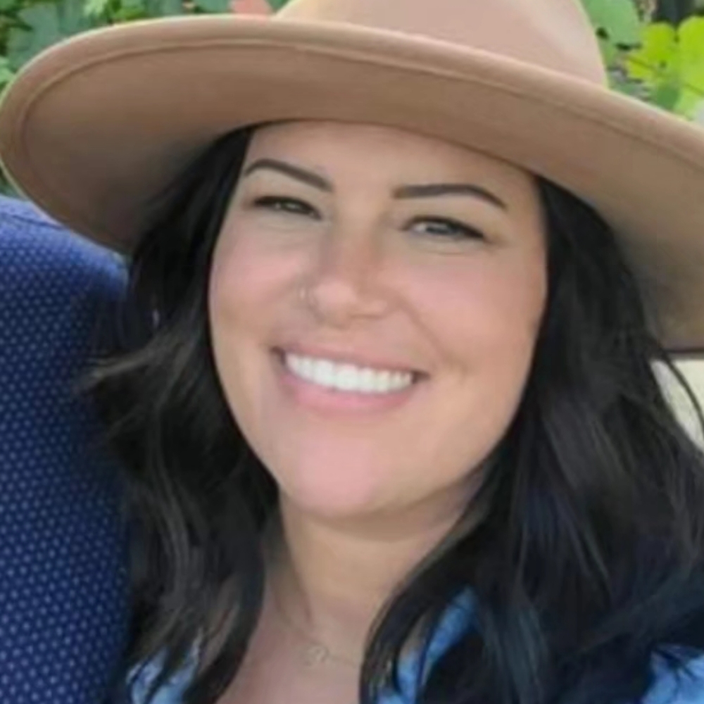 Meet your Posher, Renay